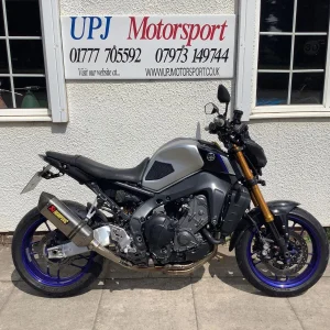 Yamaha MT 09 SP 2023 23 reg, 5900 miles, AKRAPOVIC exhaust inline triple