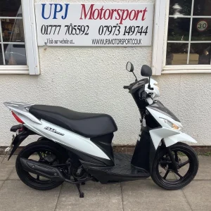 Suzuki ADDRESS 110 UK NE 2015 15 reg 33k Rev and go scooter