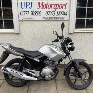 Yamaha YBR 125 2011 11 reg done 25k ideal learner legal commuter