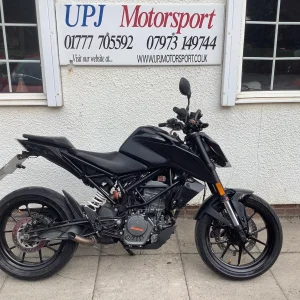 KTM 125 Duke 125 2018 18 reg ideal learner legal commuter